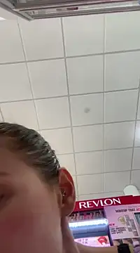 lolabunny9 online show from 12/18/24, 06:46