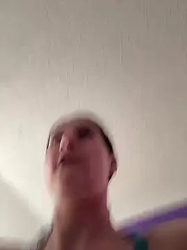 lolabunny9 online show from 02/03/25, 04:10