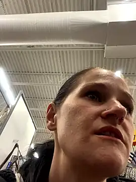 lolabunny9 online show from 02/14/25, 04:41