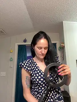 lolabunny9 online show from 03/21/25, 01:56