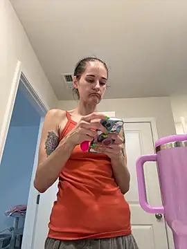 lolabunny9 online show from 09/13/25, 05:02