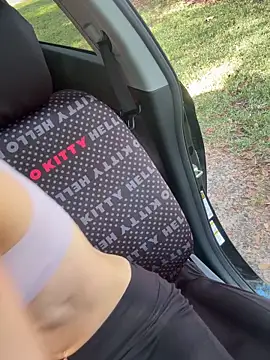 lolabunny9 online show from 10/09/25, 02:04