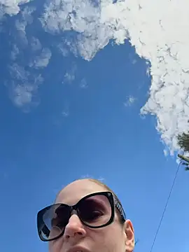 Snapshot of lolabunny9 chatting on 02/08/26, 07:06 lolabunny9 online show from 02/08/26, 07:06