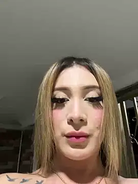 Snapshot of bunny_bicht chatting on 02/23/25, 01:46 bunny bicht online show from 02/23/25, 01:46
