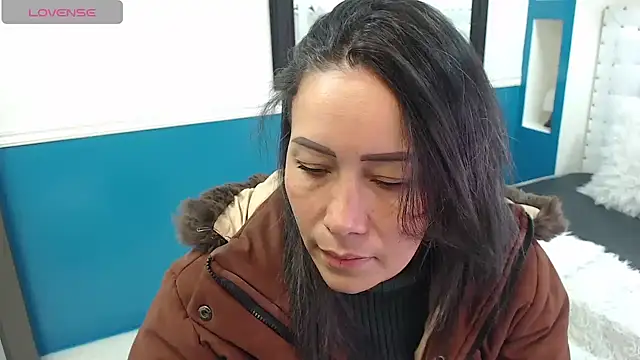 Snapshot of gaby_trent chatting on 02/20/25, 12:04 gaby trent online show from 02/20/25, 12:04