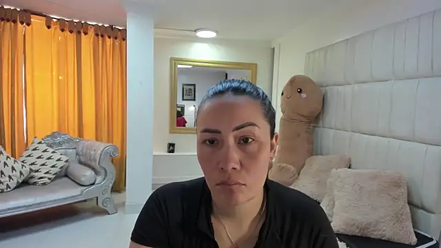 gaby trent online show from 11/27/25, 01:13