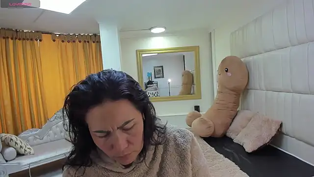 Snapshot of gaby_trent chatting on 03/31/26, 03:34 gaby trent online show from 03/31/26, 03:34