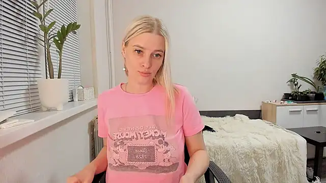 Snapshot of HILT_ON chatting on 02/28/25, 03:15 HILT ON online show from 02/28/25, 03:15