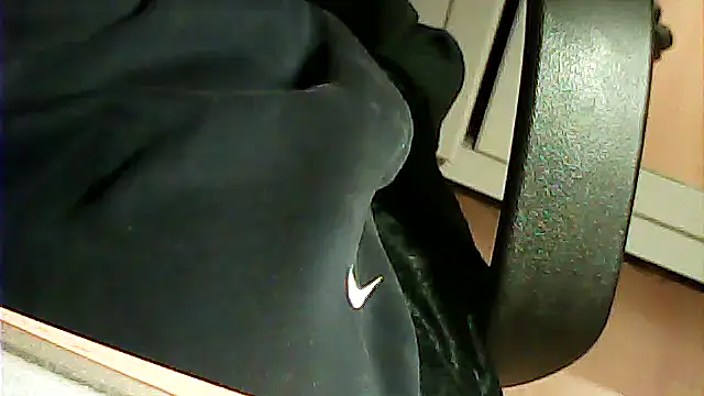 Snapshot of kalinixta chatting on 09/09/25, 05:45 kalinixta online show from 09/09/25, 05:45