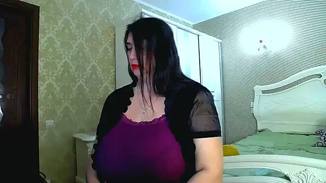 Evelyn Shy online show from 02/20/25, 10:16