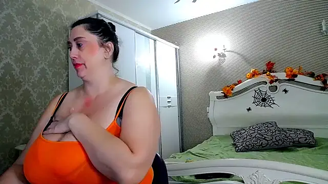 Evelyn Shy online show from 11/05/25, 11:54