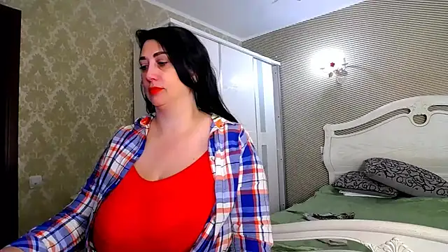 Evelyn Shy online show from 02/13/26, 09:49