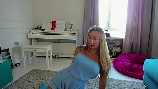 Veola new online show from 09/12/25, 04:12