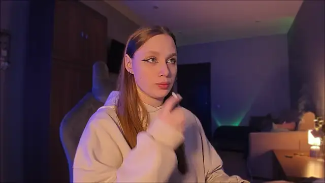 Snapshot of Rachel_Ro chatting on 12/20/24, 12:30 Rachel Ro online show from 12/20/24, 12:30