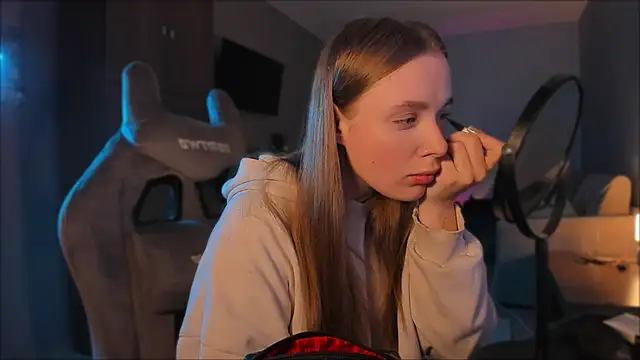 Snapshot of Rachel_Ro chatting on 01/08/25, 12:26 Rachel Ro online show from 01/08/25, 12:26