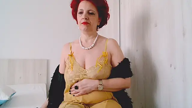 Snapshot of MilfSupreme chatting on 05/12/26, 11:40 MilfSupreme online show from 05/12/26, 11:40