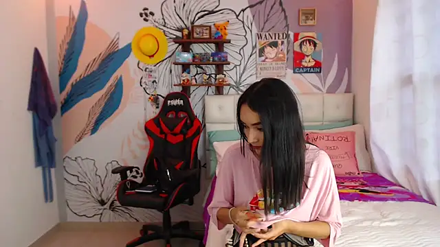 LinzyBaner online show from 02/28/25, 09:44