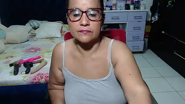 pervert mommy  online show from 02/09/26, 09:46