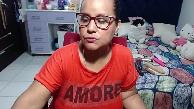 pervert mommy  online show from 06/06/26, 10:42