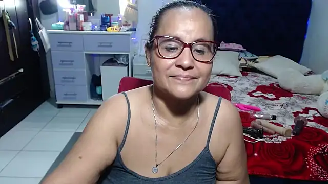 pervert mommy  online show from 06/10/26, 10:47