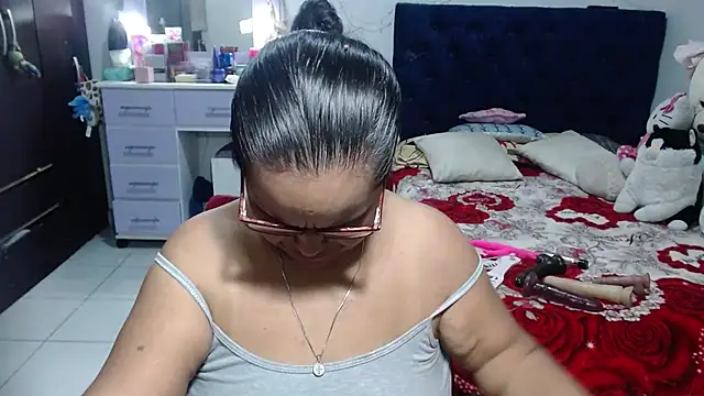 pervert mommy  online show from 06/16/26, 09:34