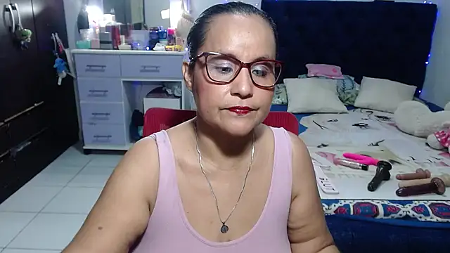 pervert mommy  online show from 06/19/26, 09:35