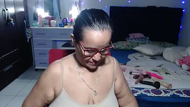 pervert mommy  online show from 06/24/26, 10:58