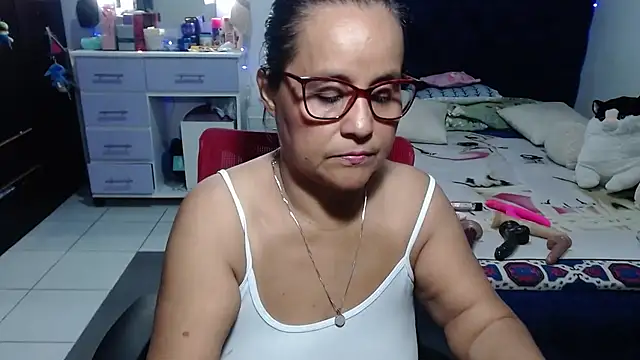 pervert mommy  online show from 06/25/26, 09:47