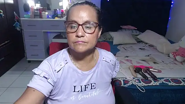 pervert mommy  online show from 06/27/26, 01:50