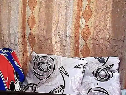 Snapshot of hotwetgran chatting on 11/21/25, 11:47 hotwetgran online show from 11/21/25, 11:47