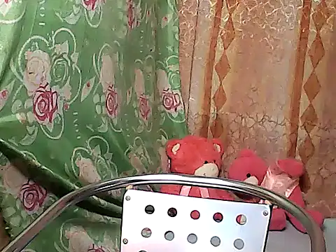 Snapshot of hotwetgran chatting on 06/01/26, 12:29 hotwetgran online show from 06/01/26, 12:29