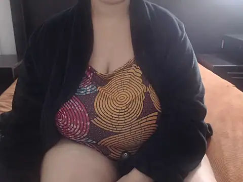Snapshot of XHotJuicyBootyXX chatting on 07/03/26, 09:05 XHotJuicyBootyXX online show from 07/03/26, 09:05