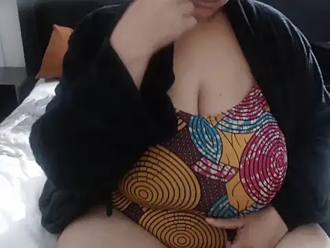 Snapshot of XHotJuicyBootyXX chatting on 07/28/26, 09:48 XHotJuicyBootyXX online show from 07/28/26, 09:48