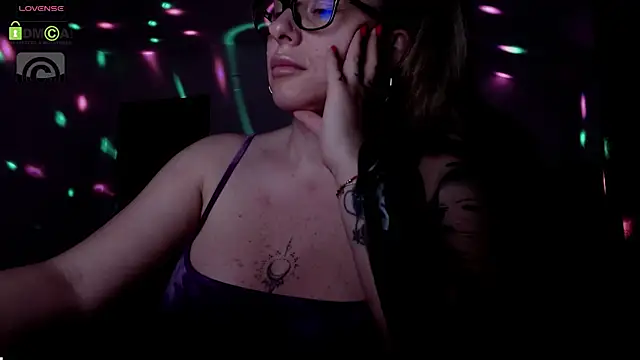 Snapshot of SonyaDevon chatting on 01/30/25, 07:48 SonyaDevon online show from 01/30/25, 07:48