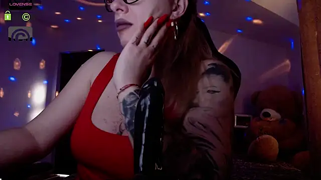 Snapshot of SonyaDevon chatting on 02/11/25, 07:54 SonyaDevon online show from 02/11/25, 07:54