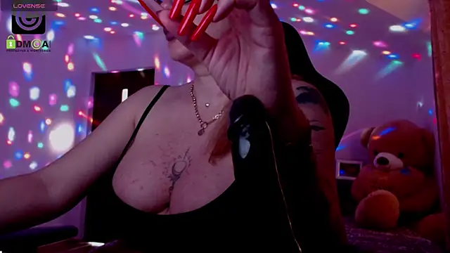 Snapshot of SonyaDevon chatting on 02/21/25, 07:45 SonyaDevon online show from 02/21/25, 07:45