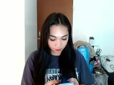 SweetLilly 18 online show from 12/20/24, 03:21