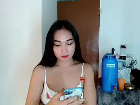 SweetLilly 18 online show from 01/03/25, 07:18