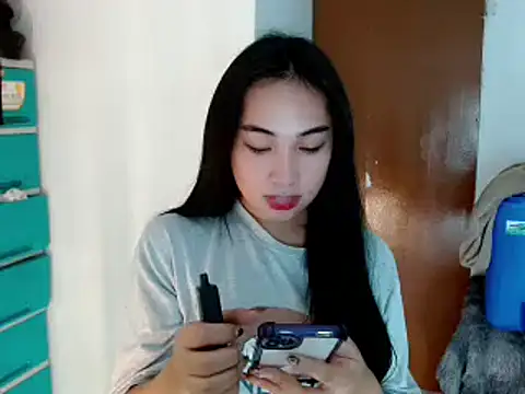 SweetLilly 18 online show from 01/08/25, 02:35