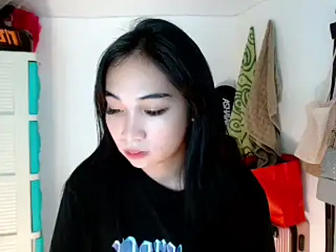 SweetLilly 18 online show from 02/20/25, 05:23