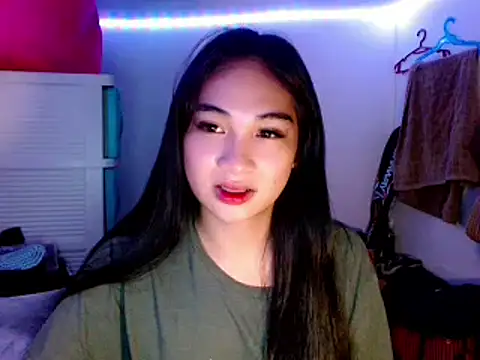 SweetLilly 18 online show from 03/18/25, 03:42