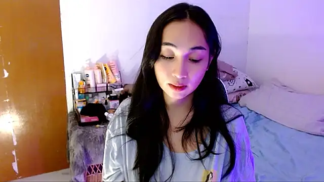 SweetLilly 18 online show from 10/19/25, 05:52