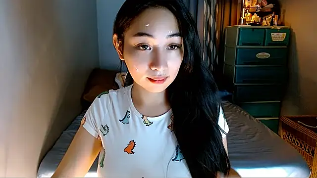 Snapshot of SweetLilly_18 chatting on 01/14/26, 02:39 SweetLilly 18 online show from 01/14/26, 02:39