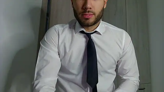 Snapshot of Justynn1 chatting on 02/18/25, 06:15 Justynn1 online show from 02/18/25, 06:15