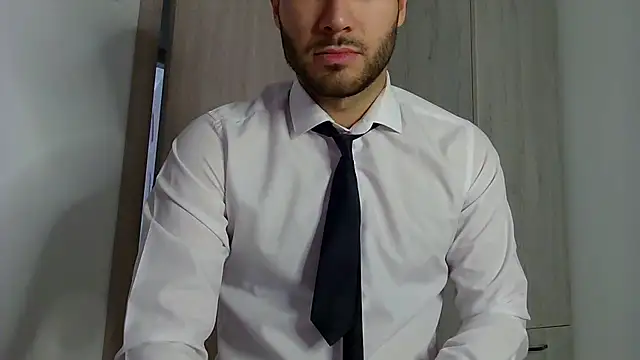 Justynn1 online show from 02/25/25, 05:41