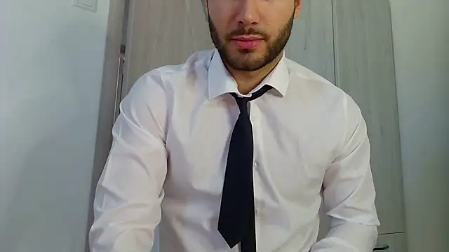 Snapshot of Justynn1 chatting on 03/19/25, 05:41 Justynn1 online show from 03/19/25, 05:41