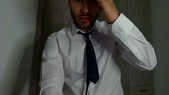 Justynn1 online show from 10/30/25, 10:21