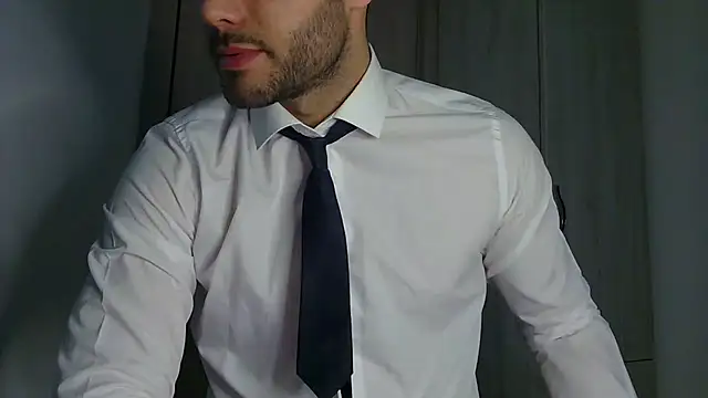 Snapshot of Justynn1 chatting on 04/08/26, 10:21 Justynn1 online show from 04/08/26, 10:21