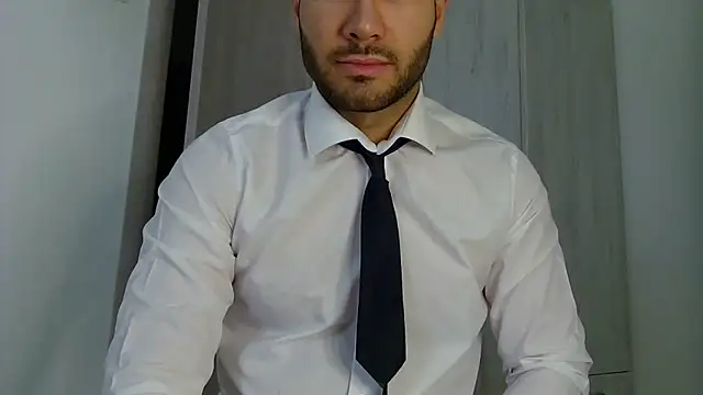 Snapshot of Justynn1 chatting on 05/31/26, 04:42 Justynn1 online show from 05/31/26, 04:42