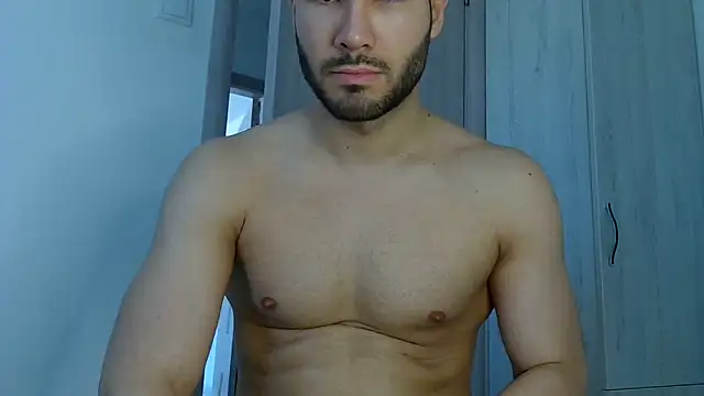 Snapshot of Justynn1 chatting on 06/14/26, 04:25 Justynn1 online show from 06/14/26, 04:25